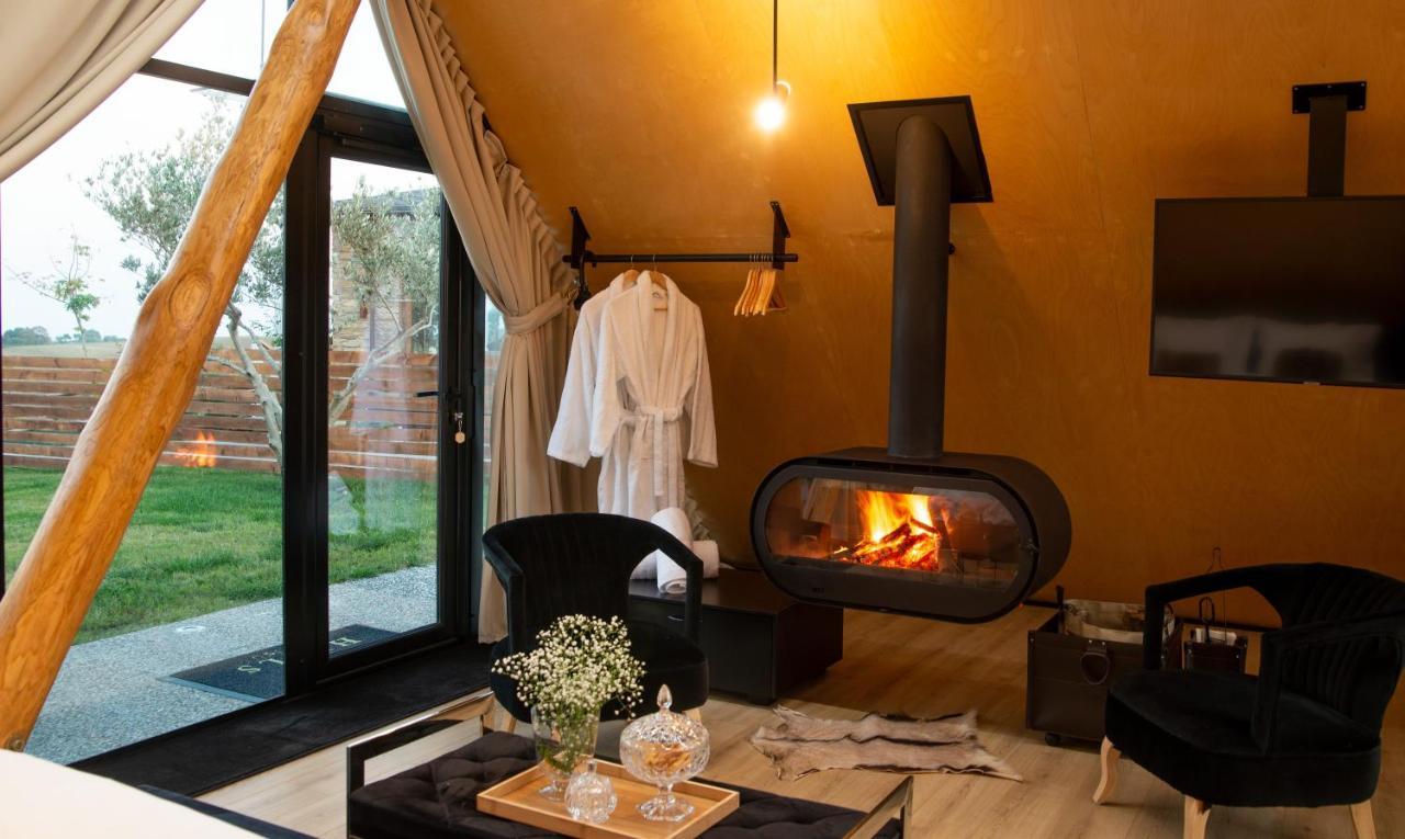 3 Hills Boutique - The Ranch Experience Hotel Trilofos Exterior foto